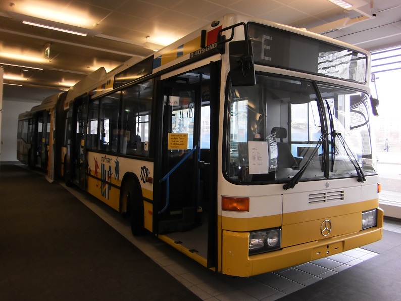 Stuttgart, Mercedes-Benz O405GNDE Nr. 7014